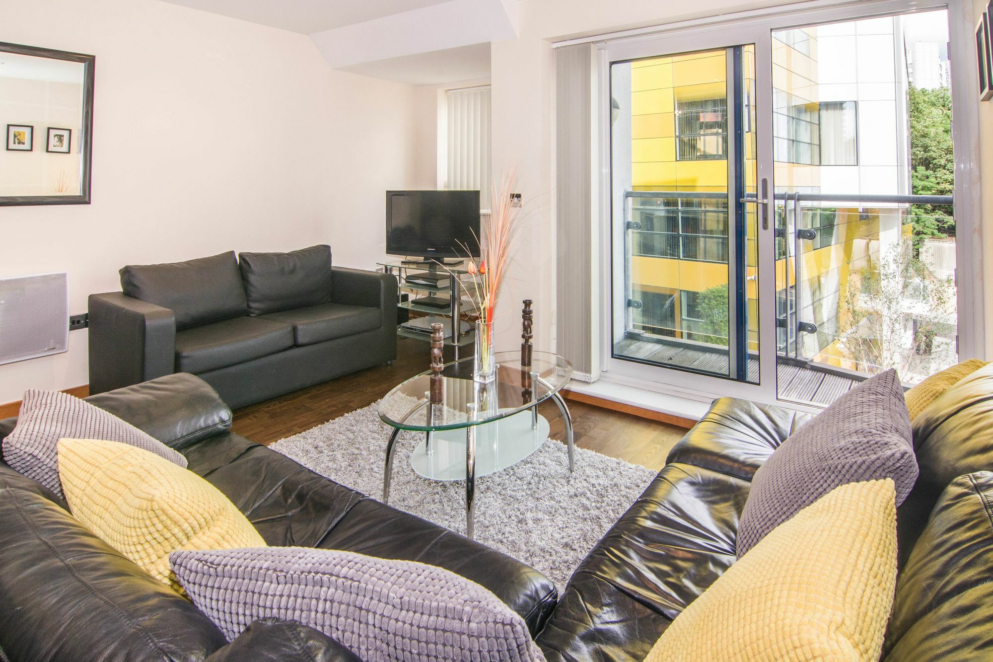Apartment Wharf - Cuba Street ลอนดอน ภายนอก รูปภาพ